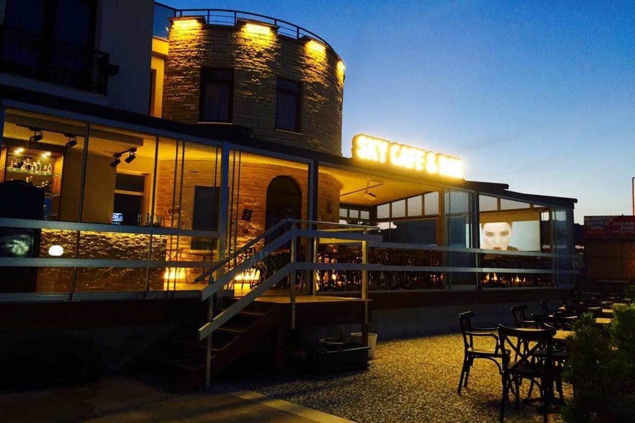 Nemrut Bay Otel Yenifoca エクステリア 写真