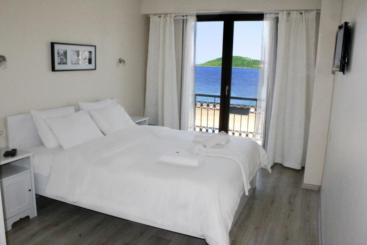Nemrut Bay Otel Yenifoca エクステリア 写真